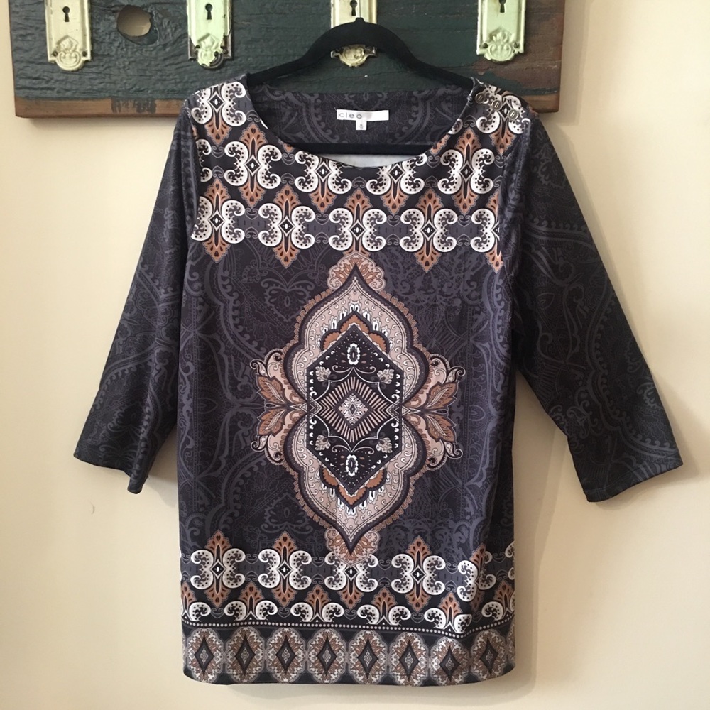 2/$18 Cleo Mandala Paisley Print Top Sz XL